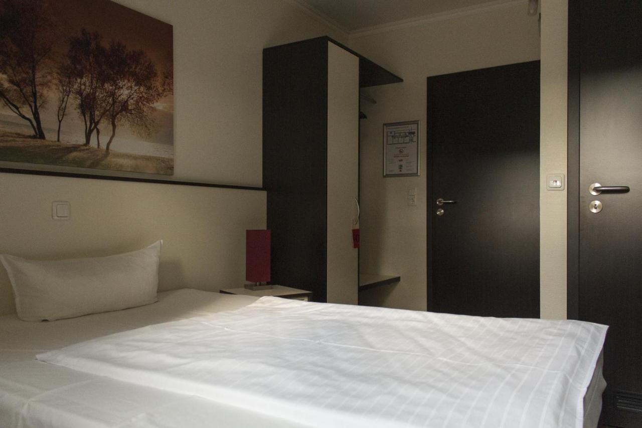 Schlueter Hotel & Restaurant Wankendorf Dış mekan fotoğraf